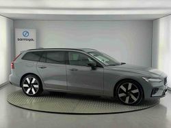 Cinzento Usado 2024 Volvo V60 Plus Carrinha | € 46.300 (Preço justo)