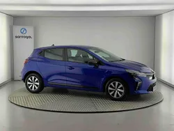 Azul Usado 2024 Mitsubishi Colt | € 15.900 (Preço justo)