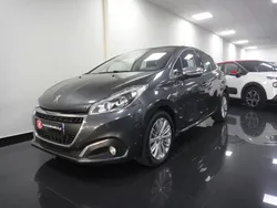 Cinza Usado 2017 Peugeot 208 Allure Citadino | € 8.999 (Bom preço)