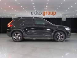 Preto Usado 2020 Volvo XC40 R-Design SUV | € 27.490 (Preço justo)
