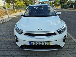 Branco Usado 2019 Kia Stonic SUV | € 14.500 (Preço justo)
