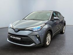 Azul Usado 2021 Toyota C-HR+ Business Edition SUV | € 23.500
