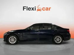Azul Usado 2017 BMW 330 iPerformance Sedan | € 19.980 (Preço justo)