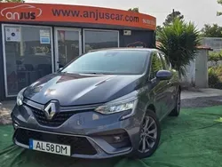 Cinzento Usado 2021 Renault Clio V Citadino | € 16.990 (Preço justo)