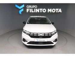 Branco Usado 2024 Dacia Sandero Essentiel Citadino | € 16.740 (Preço justo)