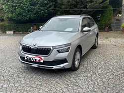Cinzento Usado 2023 Skoda Kamiq SUV | € 19.990 (Preço justo)