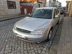 Usado 2002 Ford Mondeo Sedan | € 2.500