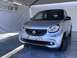 Cinza Usado 2016 Smart ForFour Passion Citadino | € 10.990