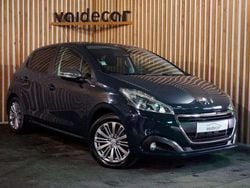 Cinza Usado 2018 Peugeot 208 Style Citadino | € 11.250 (Preço justo)