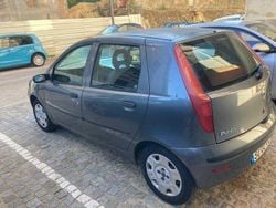 Usado 2003 Fiat Punto Sedan | € 1.150 (Bom preço)