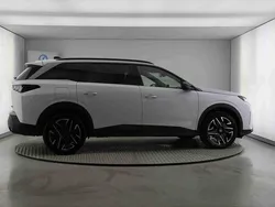 Branco Usado 2024 Peugeot 5008 Monovolume | € 37.490