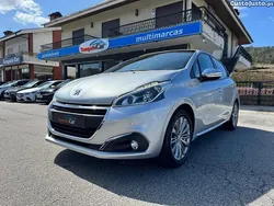 Cinza Usado 2018 Peugeot 208 Style Citadino | € 10.990 (Preço justo)
