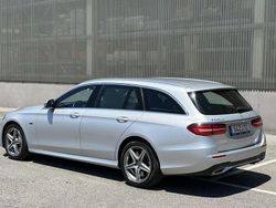 Usado 2019 Mercedes E300 AMG line Sedan | € 33.000