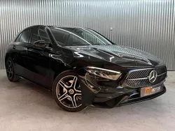 Preto Usado 2023 Mercedes A250 Citadino | € 33.950 (Preço justo)