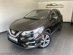 Preto Usado 2018 Nissan Qashqai Premium Edition SUV | € 20.750 (Preço justo)