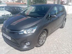 Cinza Usado 2014 Toyota Verso Comfort Monovolume | € 14.900