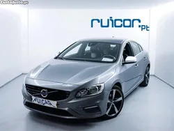 Branco Usado 2016 Volvo S60 R-Design Sedan | € 17.900