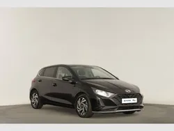 Phantom black (metalizado) Usado 2023 Hyundai i20 Comfort | € 16.990 (Preço justo)