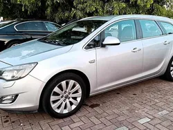 Cinzento Usado 2011 Opel Astra Carrinha | € 6.000 (Bom preço)