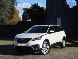 Branco Usado 2019 Peugeot 5008 Monovolume | € 21.900 (Preço justo)