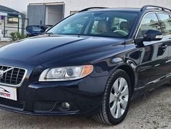 Azul Usado 2009 Volvo V70 Summum Carrinha | € 12.750