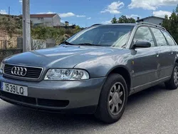 Cinzento Usado 1997 Audi A4 Carrinha | € 1.500