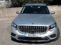 Cinzento Usado 2017 Mercedes GLC220 Citadino | € 33.500 (Preço justo)