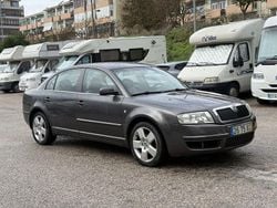 Cinza Usado 2004 Skoda Superb Comfort Sedan | € 3.900