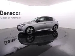Cinzento Usado 2023 Peugeot 208 Allure Citadino | € 19.900 (Caro)