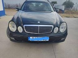Usado 2003 Mercedes E220 Sedan | € 5.500