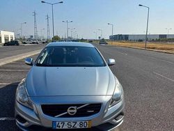 Cinzento Usado 2017 Volvo S60 Sedan | € 13.000