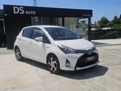 Branco Usado 2017 Toyota Yaris Hybrid | € 14.790