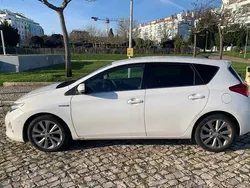Toyota Auris Hybrid