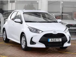 Branco Usado 2022 Toyota Yaris Comfort | € 17.990 (Preço justo)