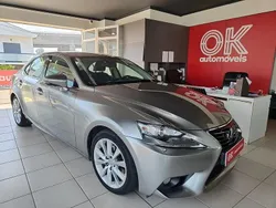 Cinzento Usado 2013 Lexus IS300h Executive Line Sedan | € 21.750