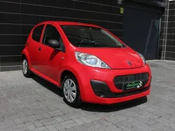 Vermelho Usado 2013 Peugeot 107 Citadino | € 5.950 (Preço justo)