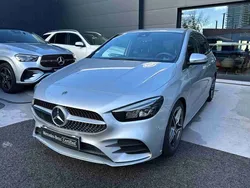Cinza Usado 2020 Mercedes B180 AMG line Monovolume | € 30.900 (Preço elevado)