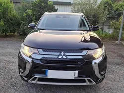 Preto Usado 2020 Mitsubishi Outlander P-HEV | € 19.830