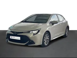 Branco (sólida) Usado 2023 Toyota Corolla Comfort Sedan | € 28.250 (Preço justo)