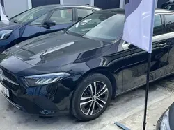 Preto night Usado 2023 Mercedes A250 Advanced Sedan | € 39.600 (Preço justo)
