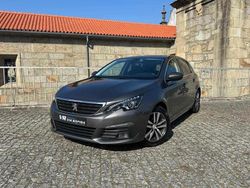 Cinza Usado 2020 Peugeot 308 Allure | € 13.490 (Preço justo)