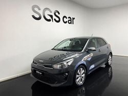Cinza Usado 2023 Kia Rio | € 15.850 (Bom preço)