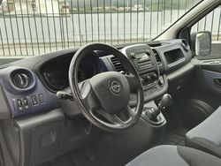 Branco Usado 2014 Opel Vivaro Van | € 10.900