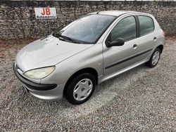 Cinza Usado 2001 Peugeot 206 Citadino | € 3.450 (Preço justo)