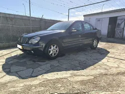 Usado 2001 Mercedes C220 Elegance Sedan | € 6.500
