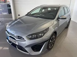 Cinza Usado 2024 Kia Ceed | € 32.750