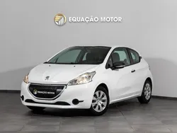 Branco Usado 2014 Peugeot 208 Access Citadino | € 7.900 (Preço elevado)