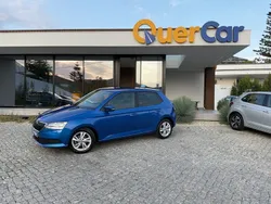 Azul Usado 2021 Skoda Fabia Ambition | € 11.990 (Preço justo)