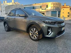 Cinza Usado 2021 Kia Stonic SUV | € 15.999 (Preço justo)
