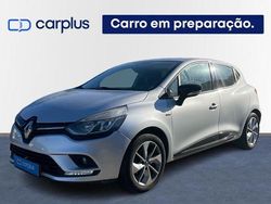 Cinza Usado 2016 Renault Clio IV Zen | € 12.500 (Preço elevado)